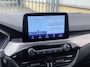 Ford Kuga 2.5 PHEV 225 pk Titanium Winter Pack - Draadloos opladen telefoon Origineel NL auto met weinig km.