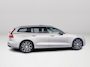 Volvo V60 T8 Plug-in hybrid AWD Plus Dark | SOH 100% | Panoramadak | 360° camera | Head-up display | Harman Kardon | Stoel- en stuurverwarming | Trekhaak
