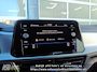 Volkswagen T-Roc 1.0 TSI Life | Carplay | Trekhaak | ACC | DAB | Sensoren V + A +Camera | Stoelverwarming
