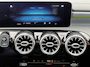 Mercedes-Benz A-klasse A 200 AUT. 163PK PREMIUM PLUS AMG-EDITION  PANO-DAK NAVI SFEERVERLICHTING STOELVERWARMING