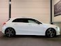 Mercedes-Benz A-klasse 200 AMG Pano, Cruise Control, Multibeam, Sfeerverlichting, Elek Stoelen, Achteruitrijcamera, Keyless, Airco