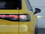 Volkswagen T-Roc R-Line First Edition 1.5 eTSI 150 PK | LED Matrix | Panoramadak | Trekhaak | Black Style | Electrische achterklep |