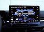 Volkswagen T-Roc R-Line First Edition 1.5 eTSI 150 PK | LED Matrix | Panoramadak | Trekhaak | Black Style | Electrische achterklep |