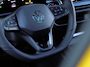 Volkswagen T-Roc R-Line First Edition 1.5 eTSI 150 PK | LED Matrix | Panoramadak | Trekhaak | Black Style | Electrische achterklep |