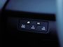 Volkswagen T-Roc R-Line First Edition 1.5 eTSI 150 PK | LED Matrix | Panoramadak | Trekhaak | Black Style | Electrische achterklep |