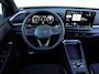 Volkswagen T-Roc R-Line First Edition 1.5 eTSI 150 PK | LED Matrix | Panoramadak | Trekhaak | Black Style | Electrische achterklep |
