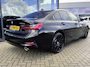BMW 3-Serie 330e Sport Line | Business Professional | Live Cockpit | Stoelverwarming | Alarm | 19 inch