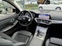 BMW 3-Serie 330e Sport Line | Business Professional | Live Cockpit | Stoelverwarming | Alarm | 19 inch