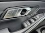 BMW 3-Serie 330e Sport Line | Business Professional | Live Cockpit | Stoelverwarming | Alarm | 19 inch