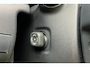 Toyota Camry 2.5 Hybrid Premium / JBL Audio / Stoelverwarming / Heads-Up Display / Camera / Parkeersensoren v&a / Bediening Achterin / Zonneschermen Achterin /