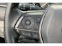 Toyota Camry 2.5 Hybrid Premium / JBL Audio / Stoelverwarming / Heads-Up Display / Camera / Parkeersensoren v&a / Bediening Achterin / Zonneschermen Achterin /