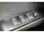 Toyota Camry 2.5 Hybrid Premium / JBL Audio / Stoelverwarming / Heads-Up Display / Camera / Parkeersensoren v&a / Bediening Achterin / Zonneschermen Achterin /