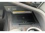 Toyota Camry 2.5 Hybrid Premium / JBL Audio / Stoelverwarming / Heads-Up Display / Camera / Parkeersensoren v&a / Bediening Achterin / Zonneschermen Achterin /