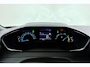 Peugeot 2008 1.2 Hybrid 110 Business | Apple carplay/Android auto | Automatische airco | Cruise control | Achteruitrijcamera | Navigatie | Parkeersensoren voor + achter |