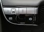 Hyundai Ioniq 5 Connect 77.4 kWh / SOH 100% / Fabrieksgarantie tot 04-2028 / Dealer onderhouden / CCS snelladen / WLTP bereik 507 km bereik stad 710 km / Stuur- Stoel & Achterbank verwarming / Trekgewicht 1600 kg / Achteruitrijcamera / Adaptief cruise control /
