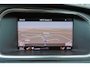 Volvo V40 T3 PolarPlus Sport - Panoramadak - Harman/Kardon audio - Parkeercamera achter - Verwarmde voorstoelen - Navigatie - Volvo On Call - Cruise control - Extra getint glas - 17' LMV