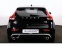 Volvo V40 T3 PolarPlus Sport - Panoramadak - Harman/Kardon audio - Parkeercamera achter - Verwarmde voorstoelen - Navigatie - Volvo On Call - Cruise control - Extra getint glas - 17' LMV