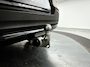 Volvo XC40 B4 Plus Dark | Parkeercamera | Stoel- en Stuurverwarming | Harman Kardon | Trekhaak