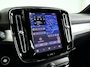 Volvo XC40 B4 Plus Dark | Parkeercamera | Stoel- en Stuurverwarming | Harman Kardon | Trekhaak
