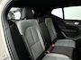 Volvo XC40 B4 Plus Dark | Parkeercamera | Stoel- en Stuurverwarming | Harman Kardon | Trekhaak