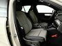 Volvo XC40 B4 Plus Dark | Parkeercamera | Stoel- en Stuurverwarming | Harman Kardon | Trekhaak