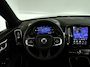 Volvo XC40 B4 Plus Dark | Parkeercamera | Stoel- en Stuurverwarming | Harman Kardon | Trekhaak