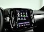 Volvo XC40 B4 Plus Dark | Parkeercamera | Stoel- en Stuurverwarming | Harman Kardon | Trekhaak