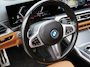 BMW 3-Serie Touring 330e M-Sport Brooklyn Grau | Pano | Leder | Head-Up | Camera | Carplay | Digital Dash | Cognac Leder | Led | Trekhaak | Android Auto | Stoelverwarming | Cruisecontrol | Lane Assist | Draadloos Opladen | F1 Flippers | Dealer Onderhouden