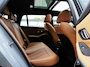 BMW 3-Serie Touring 330e M-Sport Brooklyn Grau | Pano | Leder | Head-Up | Camera | Carplay | Digital Dash | Cognac Leder | Led | Trekhaak | Android Auto | Stoelverwarming | Cruisecontrol | Lane Assist | Draadloos Opladen | F1 Flippers | Dealer Onderhouden