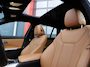 BMW 3-Serie Touring 330e M-Sport Brooklyn Grau | Pano | Leder | Head-Up | Camera | Carplay | Digital Dash | Cognac Leder | Led | Trekhaak | Android Auto | Stoelverwarming | Cruisecontrol | Lane Assist | Draadloos Opladen | F1 Flippers | Dealer Onderhouden