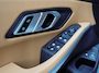 BMW 3-Serie Touring 330e M-Sport Brooklyn Grau | Pano | Leder | Head-Up | Camera | Carplay | Digital Dash | Cognac Leder | Led | Trekhaak | Android Auto | Stoelverwarming | Cruisecontrol | Lane Assist | Draadloos Opladen | F1 Flippers | Dealer Onderhouden