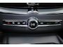 Volvo XC60 T6 Recharge AWD Ultimate Black Edition - Panorama/schuifdak - IntelliSafe Assist & Surround - 360º Camera - Harman/Kardon audio - Verwarmde voorstoelen, stuur & achterbank - Parkeersensoren voor & achter - Elektr. bedienb. voorstoelen met geheugen - Geventileerde voorstoelen - Head up display - Draadloze tel. lader - Extra getint glas -  21' LMV