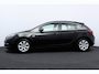 Opel Astra 1.4 Turbo Blitz/ Dealer Onderhouden!!/ 140pk!/ Trekhaak/ Navi/ Bluetooth/ 6-Versnell./ Airco/ Cruise/ 16''LMV/ PDC/ Multi-Stuur/ Chroom/ Elek.Pakket