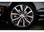 Volvo XC60 2.0 T6 Plug-in Hybrid AWD Plus Dark | Long Range | Panoramadak | Sportstoelen | Lichtmetalen Velgen 20 inch | Achteruitrijcamera | Keyless Entry | Elektrische Achterklep | Elektrisch Verstelbare Voorstoelen | Stoelverwarming voor en achter | Cruise Control Adaptief | BLIS | Google Navigatie | Apple Carplay | Android Auto