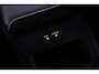 Volvo XC60 2.0 T6 Plug-in Hybrid AWD Plus Dark | Long Range | Panoramadak | Sportstoelen | Lichtmetalen Velgen 20 inch | Achteruitrijcamera | Keyless Entry | Elektrische Achterklep | Elektrisch Verstelbare Voorstoelen | Stoelverwarming voor en achter | Cruise Control Adaptief | BLIS | Google Navigatie | Apple Carplay | Android Auto