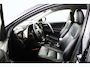 Toyota RAV4 2.0 Executive Business 4WD | Aanhangwagen geremd 2000 kg | leder bekleding | stoel verwarming | elk achter klep |