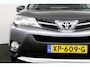 Toyota RAV4 2.0 Executive Business 4WD | Aanhangwagen geremd 2000 kg | leder bekleding | stoel verwarming | elk achter klep |