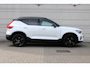 Volvo EX40 Single Motor Extended Range Plus Black Ed. 82 kWh | Apple Carplay & Android Auto | Bestuurdersstoel in hoogte verstelbaar | Buitenspiegels elektrisch inklapbaar | Cruise control adaptief met Stop&Go en stuurhulp |  Dodehoekdetectie met correctie | Hemelbekleding donker | Voorstoelen verwarmd | Warmtepomp