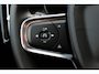 Volvo EX40 Single Motor Extended Range Plus Black Ed. 82 kWh | Apple Carplay & Android Auto | Bestuurdersstoel in hoogte verstelbaar | Buitenspiegels elektrisch inklapbaar | Cruise control adaptief met Stop&Go en stuurhulp |  Dodehoekdetectie met correctie | Hemelbekleding donker | Voorstoelen verwarmd | Warmtepomp