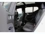 Volvo EX40 Single Motor Extended Range Plus Black Ed. 82 kWh | Apple Carplay & Android Auto | Bestuurdersstoel in hoogte verstelbaar | Buitenspiegels elektrisch inklapbaar | Cruise control adaptief met Stop&Go en stuurhulp |  Dodehoekdetectie met correctie | Hemelbekleding donker | Voorstoelen verwarmd | Warmtepomp