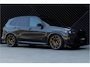 BMW X5 xDrive50e LCI M-sport Pro Skylounge M-Seats H&K Stoelvent Softclose Alcantaradak 360 ACC Carbon Iconic Trekhaak