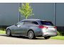 Mercedes-Benz C-klasse Estate 300 AMG Line in nieuwstaat |BTW |Digital Light |Burmester geluid |Panoramadak |Selenietgrijs |19" AMG velgen |1e eigenaar |258 pk |Camera |Cruise |Navi
