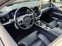 Volvo S60 2.0 B4 Ultimate Dark | Panoramadak | Head-up Display | Harman Kardon Audio | Achteruitrijcamera | Keyless Entry | Elektrisch Verstelbare Voorstoelen | Stoelverwarming voor en achter | Cruise Control Adaptief | BLIS | Google Navigatie | Apple Carplay | Android Auto