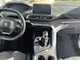 Peugeot 3008 1.2 PureTech 130pk S&S Allure Navigatie | BT | AppleCarplay & AndroidAuto | TREKHAAK | Achetruitrijcamera | Parkeersensoren voor & achter | Cruise & Climate Control
