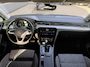Volkswagen Passat Variant 1.5 TSI Business | Electrische Trekhaak | ACC | Massage | DAB | Achteruitrijcamera |