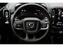 Volvo XC40 B4 Plus Dark | Trekhaak | Verwarmbare voorstoelen en stuurwiel | 4 seizoenen banden | Premium audio by Harman Kardon | Adaptieve cruise control | Verwarmbare voorruit | Keyless | Elektrische achterklep | Apple carplay/Android auto