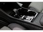 Volvo XC40 B4 Plus Dark | Trekhaak | Verwarmbare voorstoelen en stuurwiel | 4 seizoenen banden | Premium audio by Harman Kardon | Adaptieve cruise control | Verwarmbare voorruit | Keyless | Elektrische achterklep | Apple carplay/Android auto