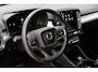 Volvo XC40 B4 Plus Dark | Trekhaak | Verwarmbare voorstoelen en stuurwiel | 4 seizoenen banden | Premium audio by Harman Kardon | Adaptieve cruise control | Verwarmbare voorruit | Keyless | Elektrische achterklep | Apple carplay/Android auto