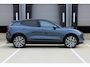 Volvo EX30 Single Motor Extended Range Ultra | 45th Anniversary Edition | 5 jaar garantie - (2 jaar extra fabrieksgarantie) | Zwarte Interieur Bekleding | 20 inch lichtmetalen velgen | Getint glas achter | Verwarmde voorstoelen en stuurwiel | Panoramadak | 360 Graden Camera | Premium Aduio By Harman Kardon | Draadloze telefoonlader | Pilot Assist | Parkeerassistent |