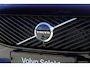 Volvo XC90 T8 Plug-in hybrid Ultra Black Edition | 22" Lichtmetalen Wielen | Bowers & Wilkins Premium Audio | Luchtvering | Geventileerde Voorstoelen met Massage | Extra Getint Glas | Google Infotainment | Nappa Lederen bekleding